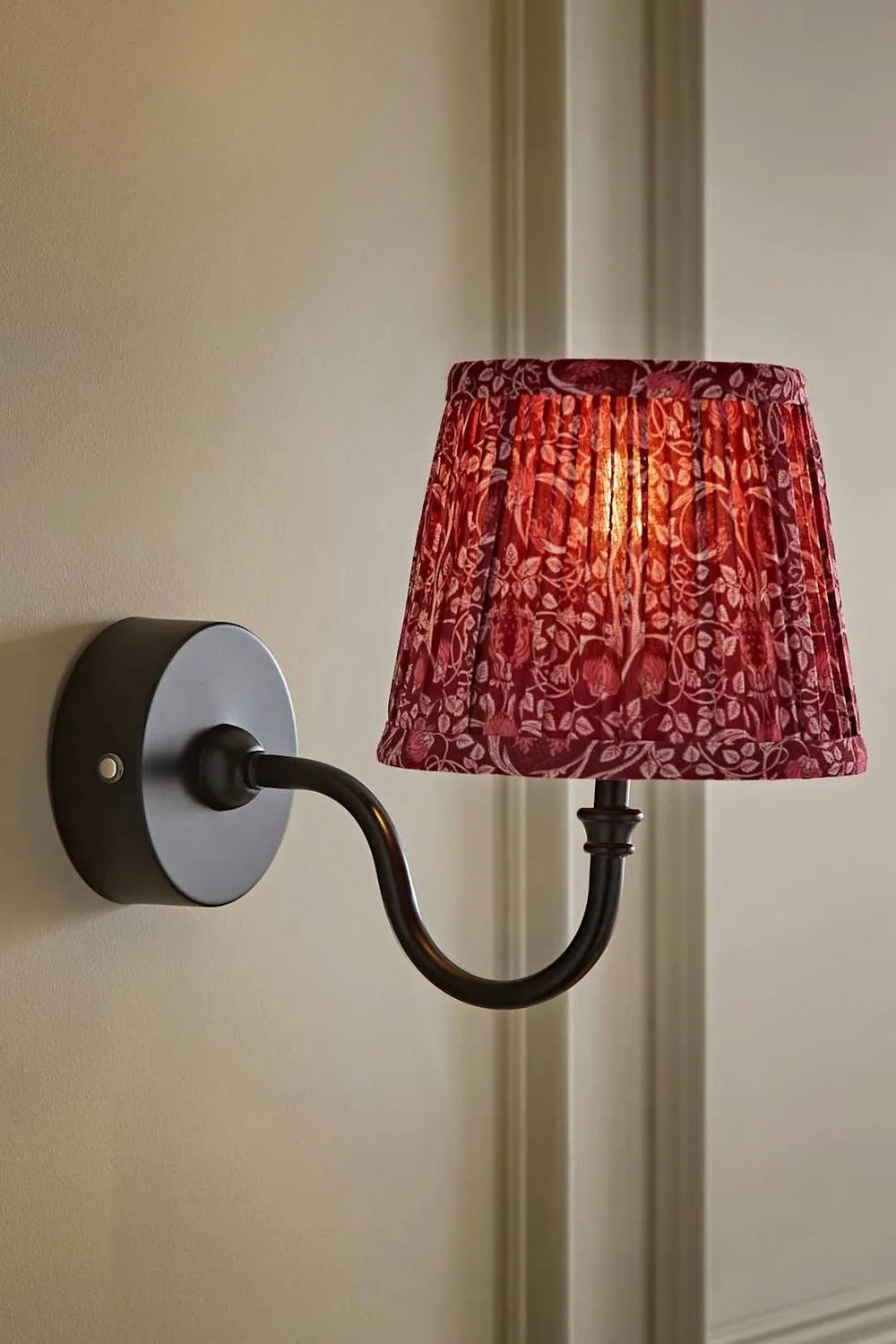 ValueLights Lowe Pair Floral Pleated Shade Metal Portable Rechargeable Wall Light in Burgundy 1