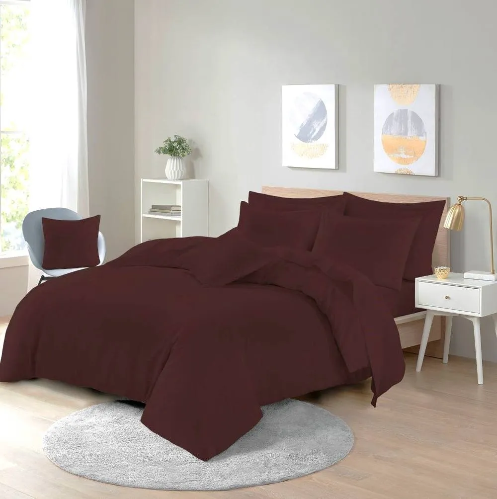 Homes-Linen Plain Dyed Polycotton Duvet Cover Set with Pillowcases in Chocolate
