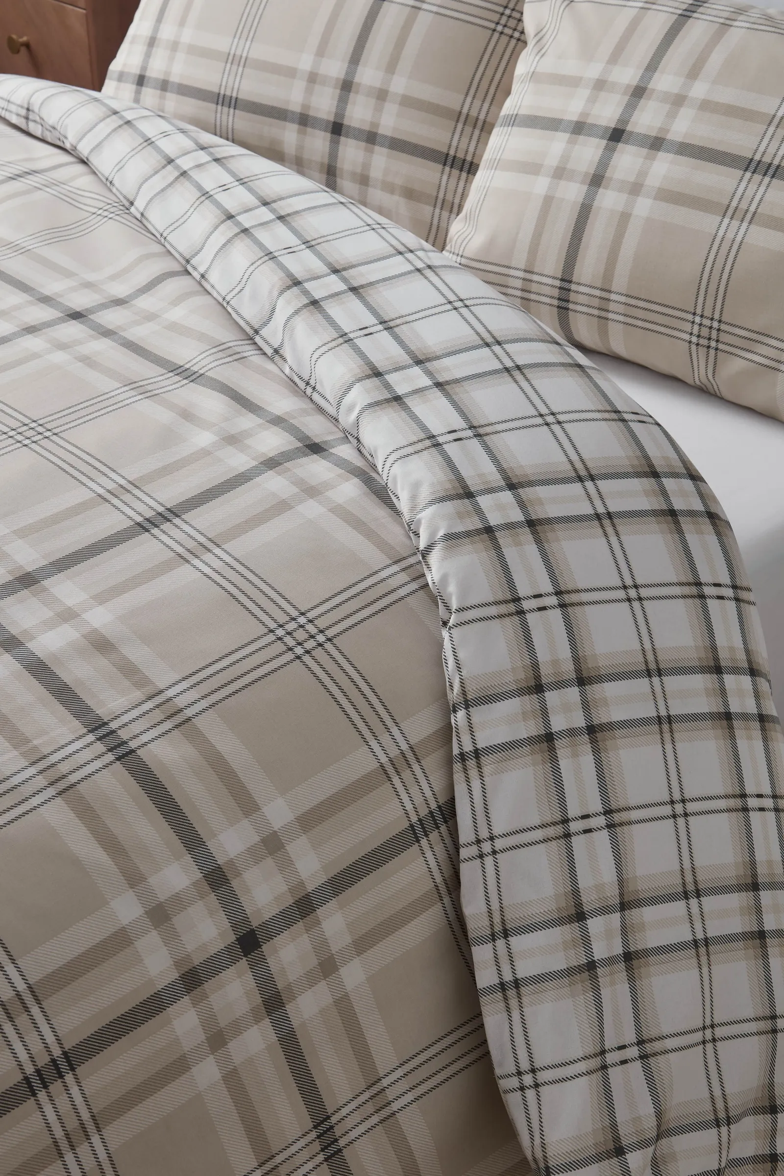 Catherine Lansfield 'Kelso Check' Reversible Duvet Cover Set in Natural 5