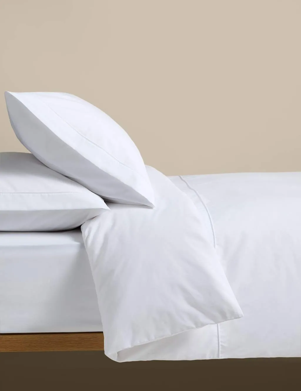 M&S Egyptian Cotton 230 Thread Count Crisp Bedding Set White