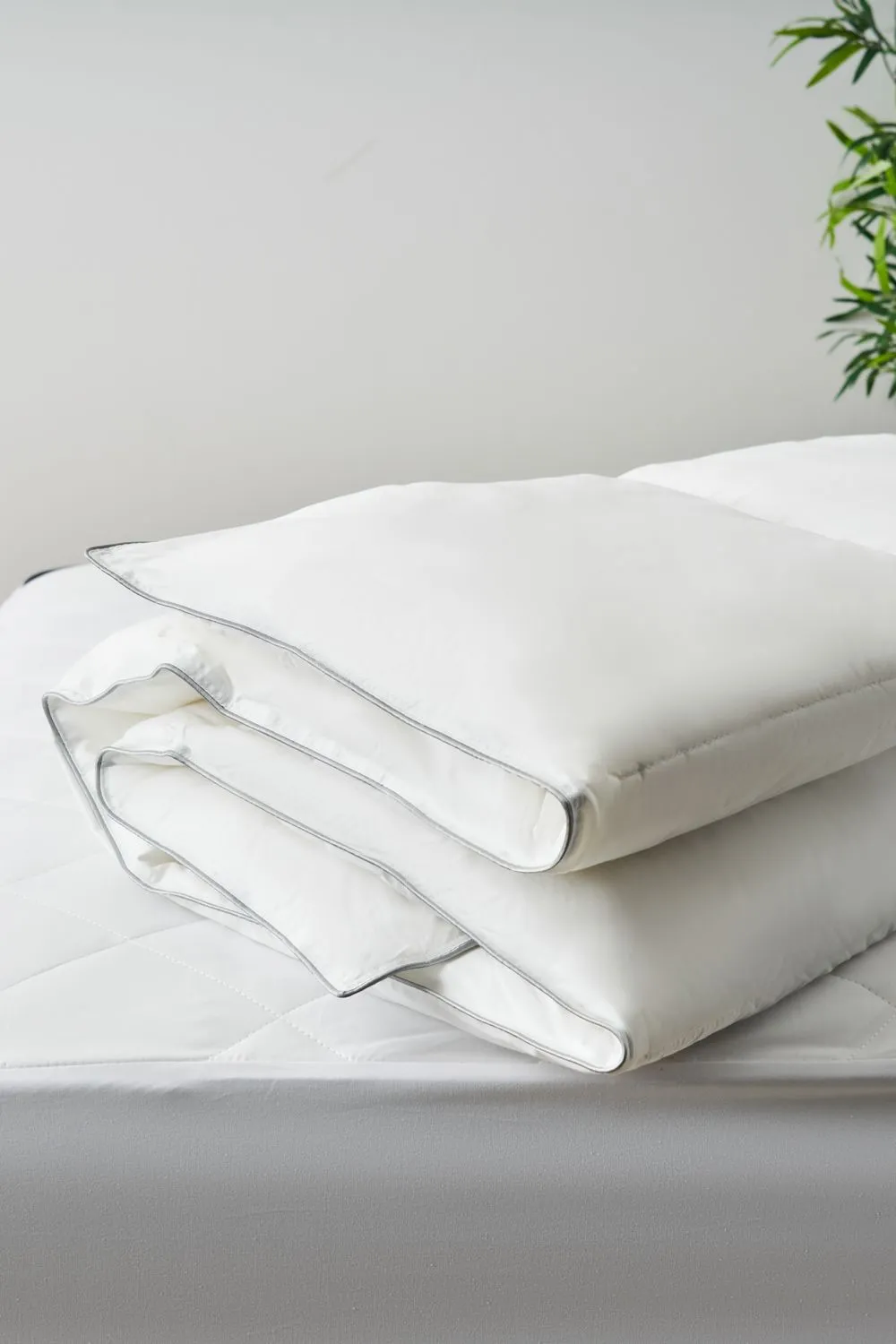 BHS 15 Tog Like Down Duvet in White 2