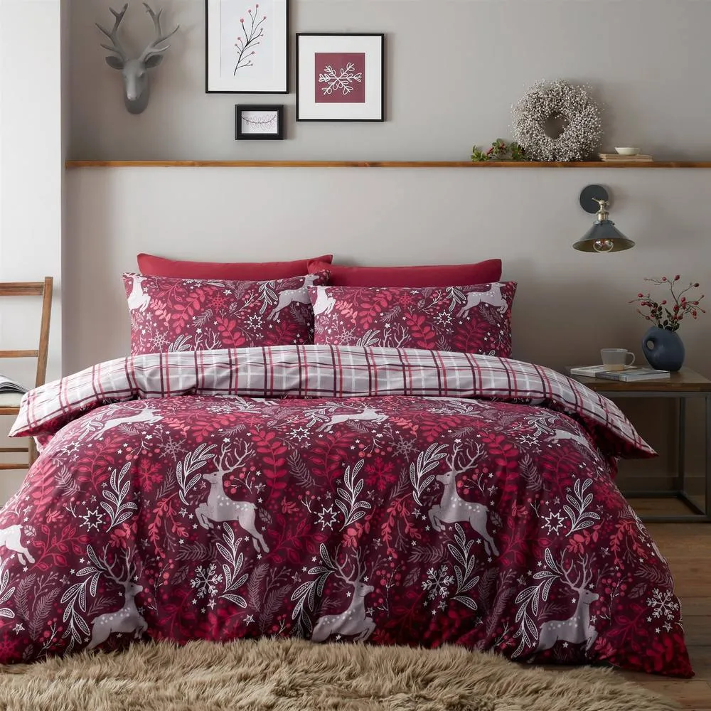 Portfolio Home Winter Stags Christmas Red Duvet Cover Set in Burgundy
