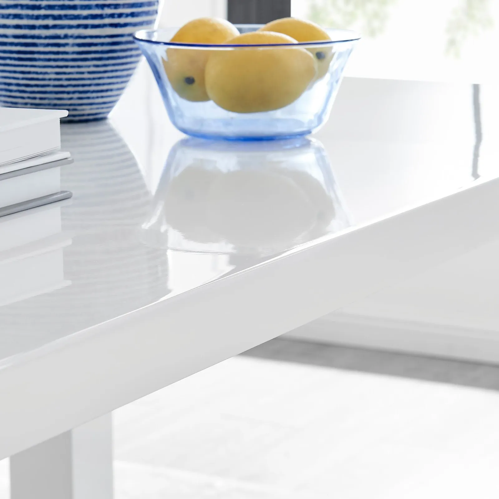 FurnitureboxUK Pivero 120cm 4-Seater Modern High Gloss Dining Table in White 5
