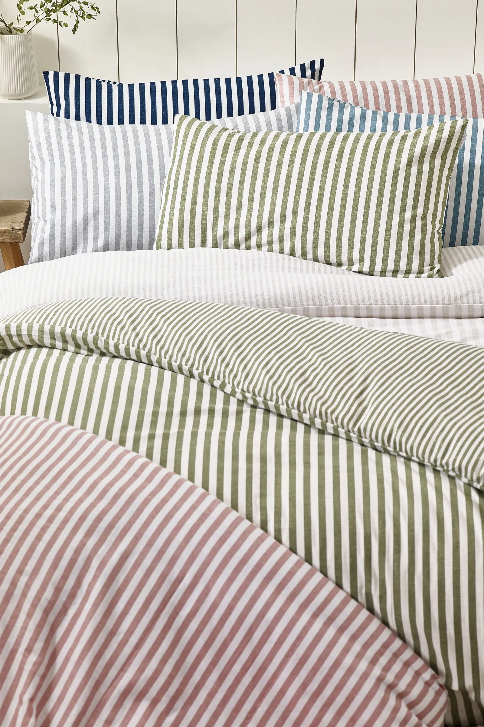 Catherine Lansfield Brushed Stripe 100% Cotton Duvet Cover Set in Silver 5
