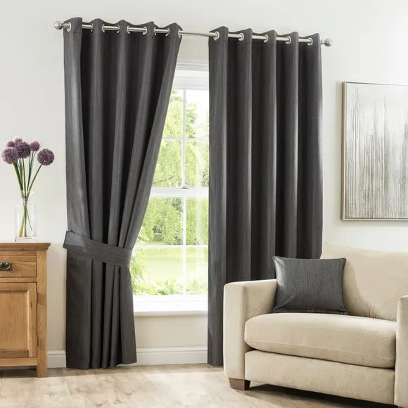 Solar Blackout Eyelet Curtains 2