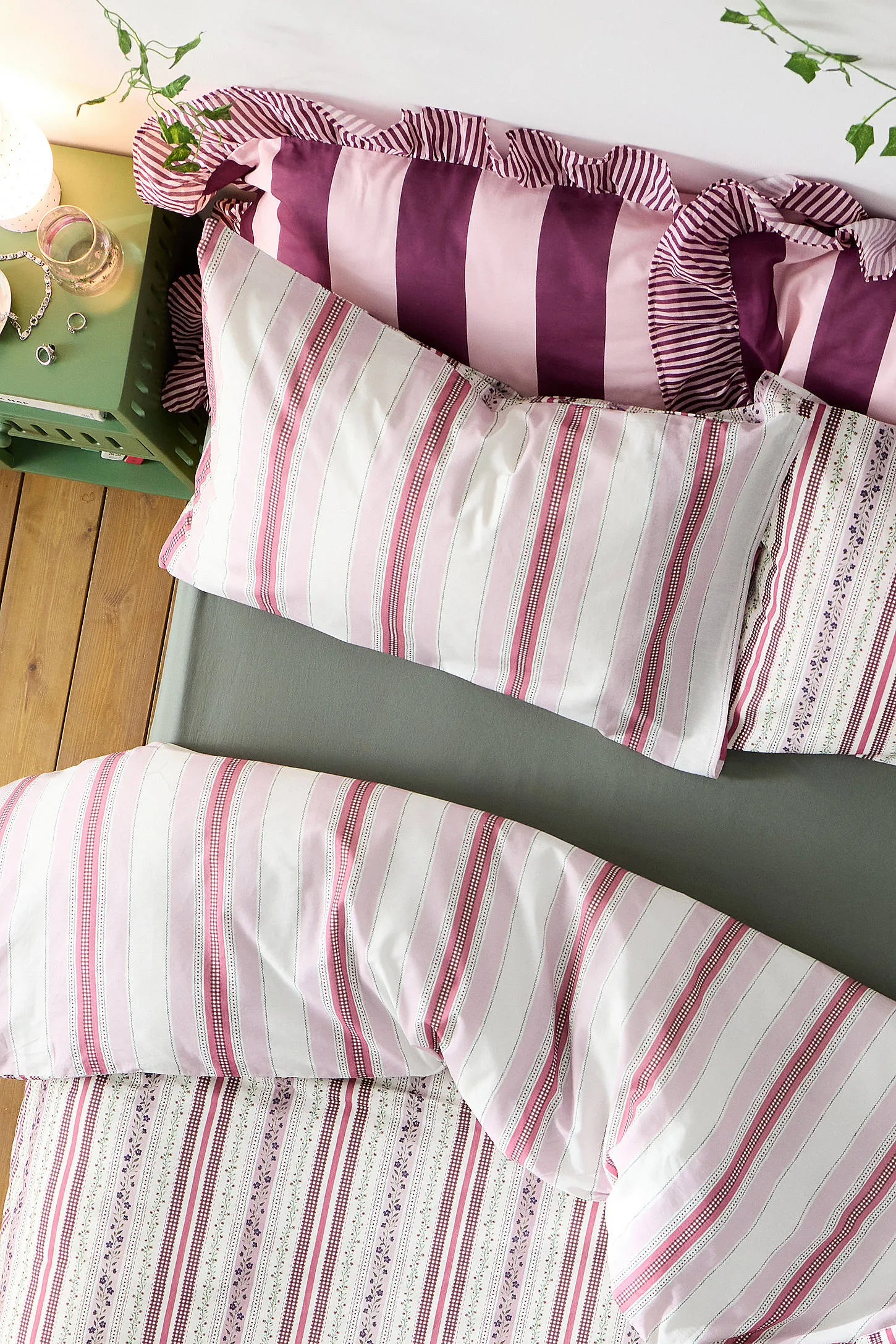 Darla Berry Multi Stripe Reversible Duvet Set - Red Berry 4