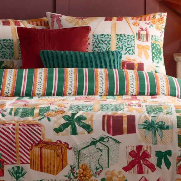 Furn. All Wrapped Up Duvet Cover and Pillowcase Set 2