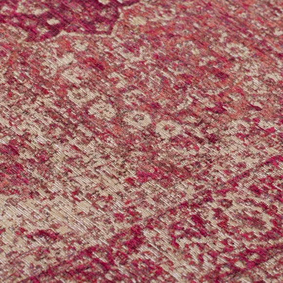 Mila Traditional Rug 3