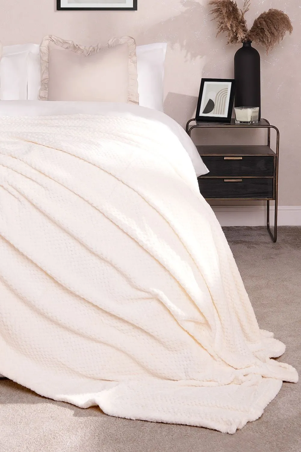 OHS Luxury Large Waffle Honeycomb Mink Warm Throw in Cream