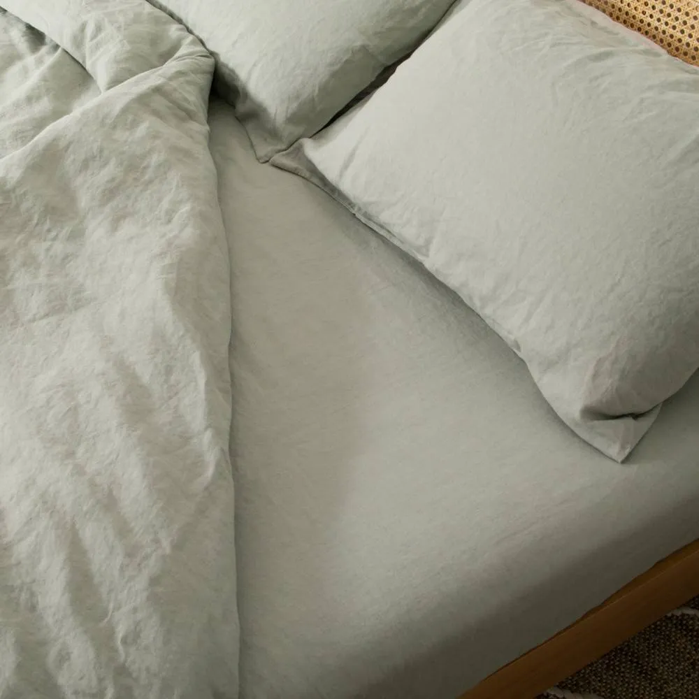 Native Natural Stone Super King 100% Linen Fitted Sheet (180x200cm) in Light Green