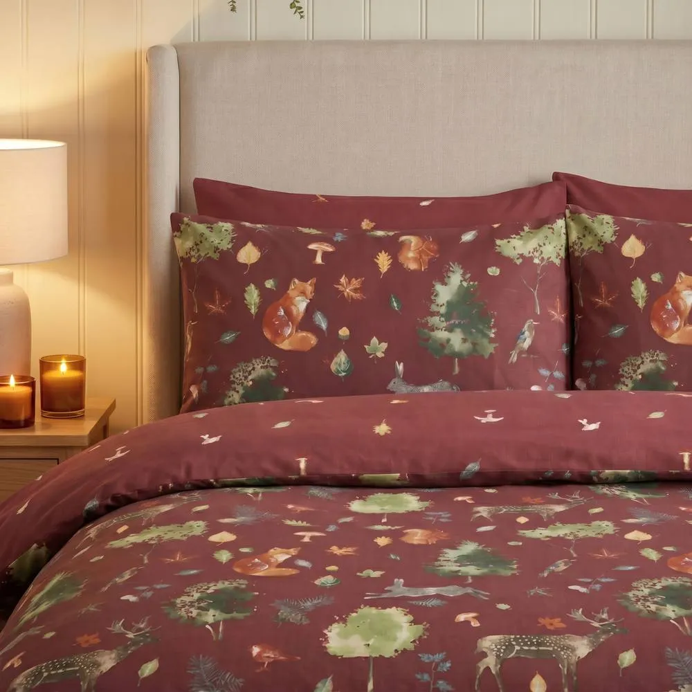 Rapport Home Autumn Christmas Microfibre Reversible Duvet Cover Set With Pillowcase in Red 2
