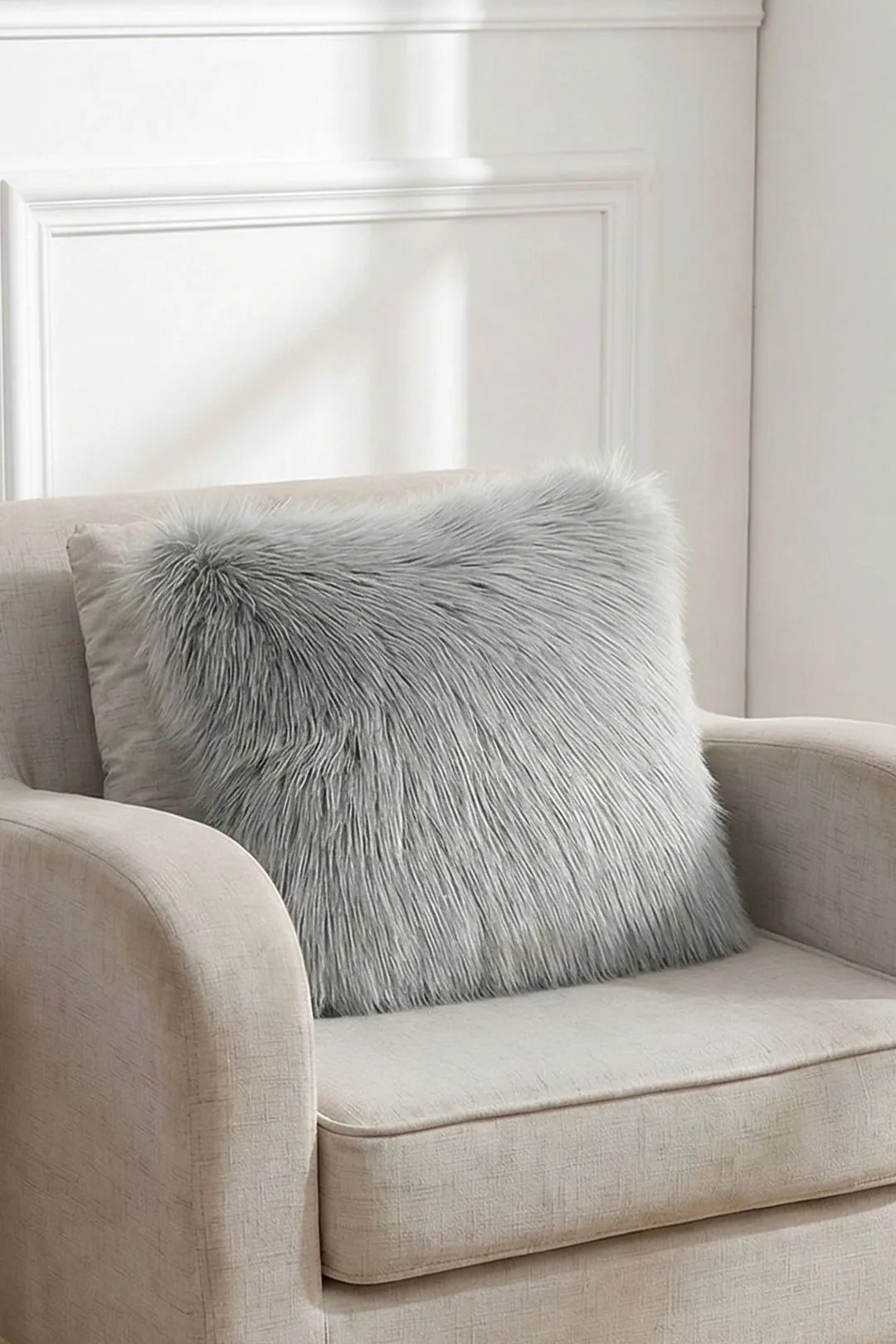 Living and Home 45*45cm Fluffy Faux Wool Grey Cushion Cover