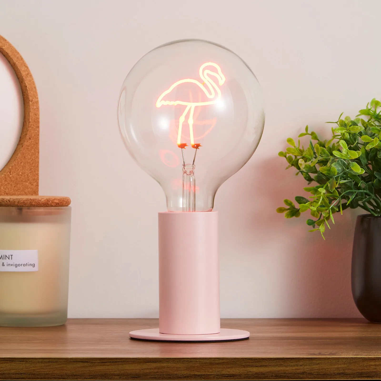 Eban Flamingo Table Lamp Pink