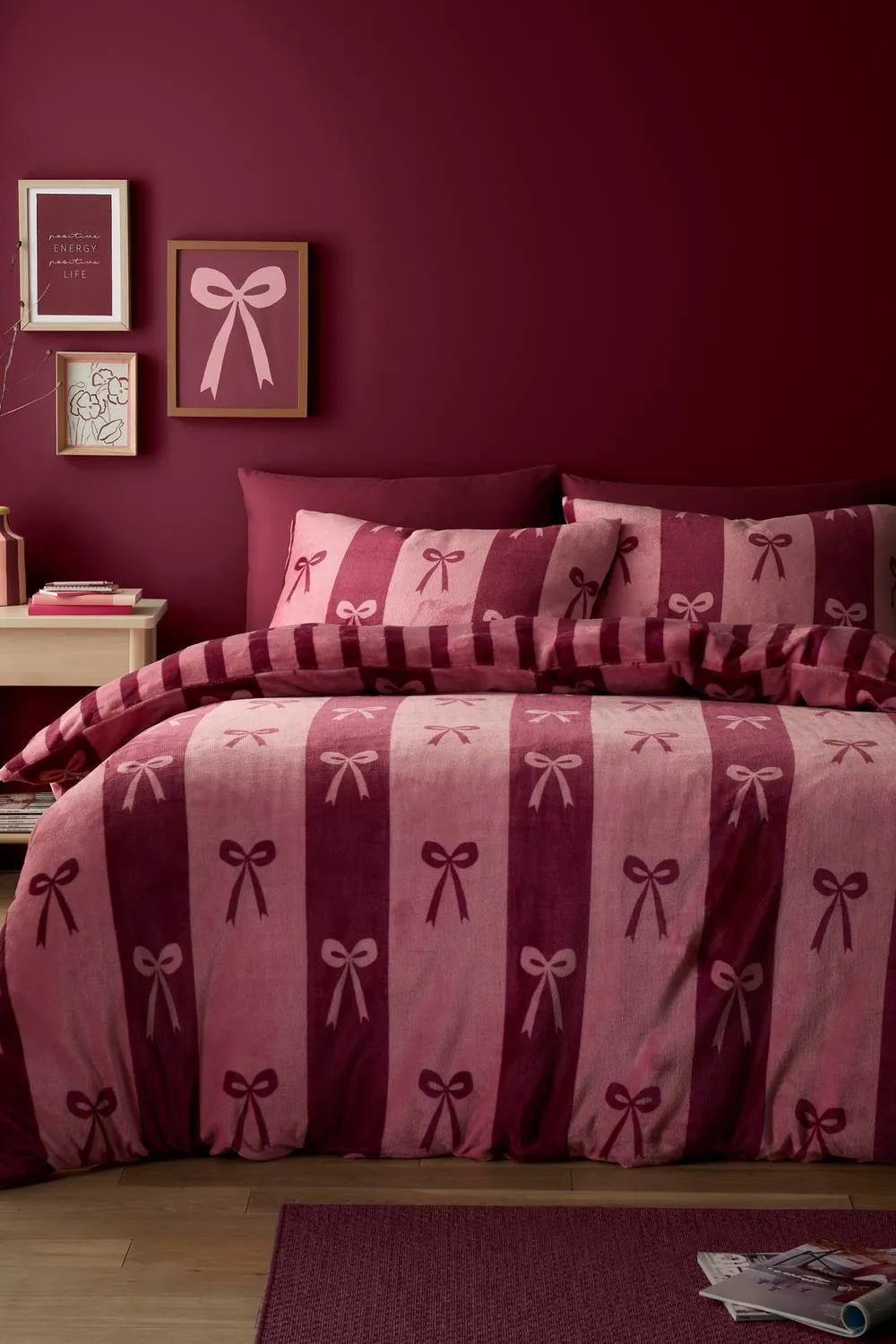 Fusion 'Bows' Soft Fleece Duvet Cover Set in Dark Red 1
