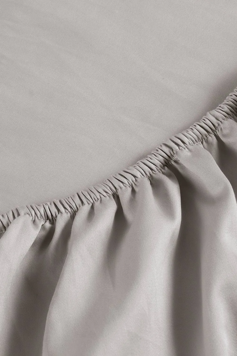 CHRISTY 400TC Luxury Cotton Sateen Plain Dye Bedding Fitted Sheets in Pale Grey 3