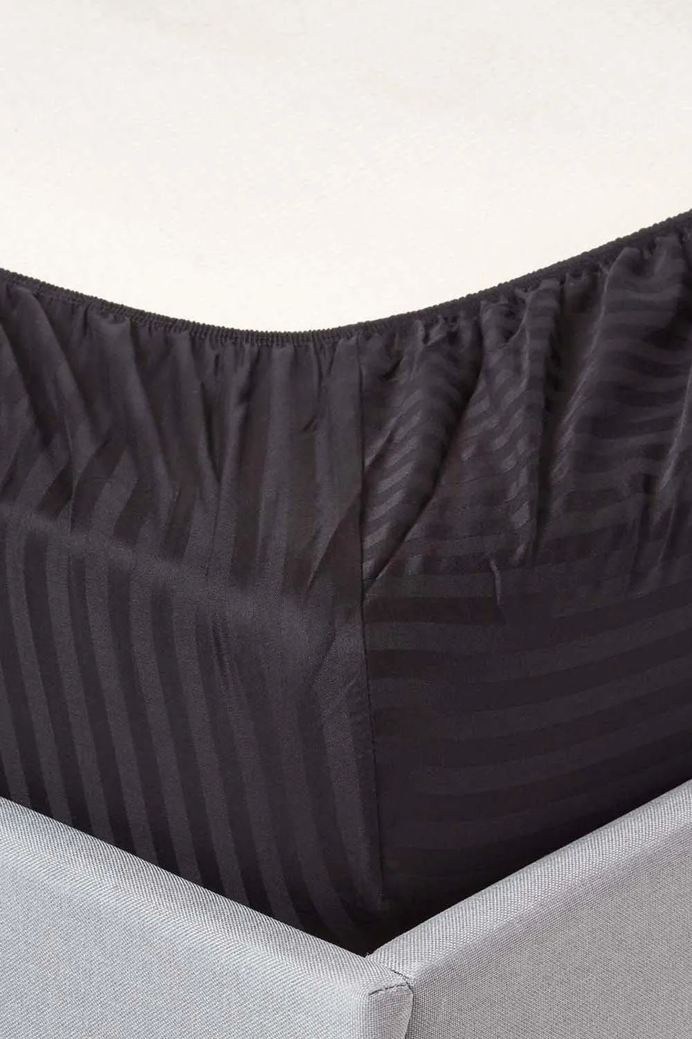 Homescapes Egyptian Cotton Satin Stripe Fitted Sheet 12 inch 330 Thread Count in Black 2