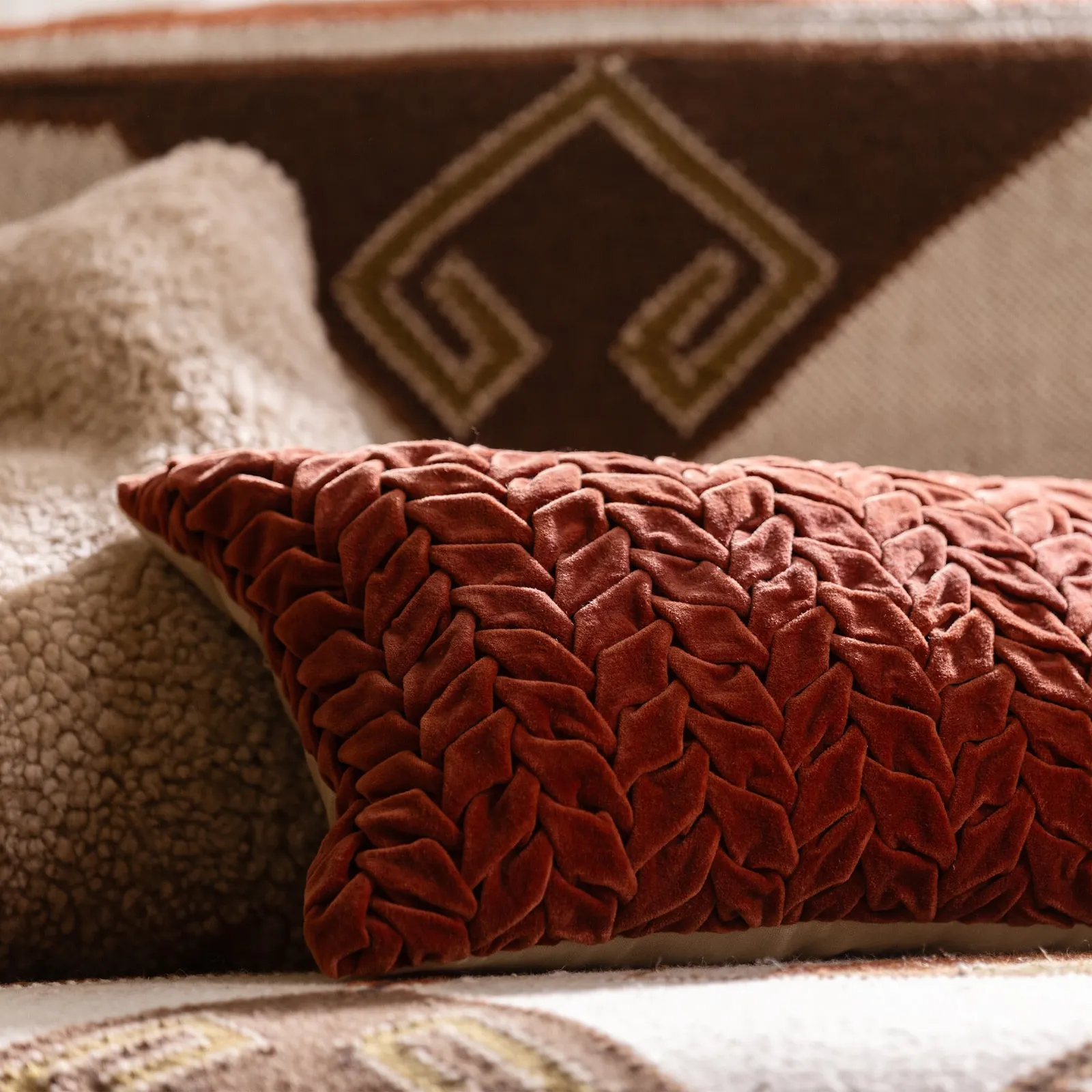 Tetrad Dakota Midi Sofa Mohican Rug/Saddler Walnut Trim, Neutral Fabric | Barker & Stonehouse 4