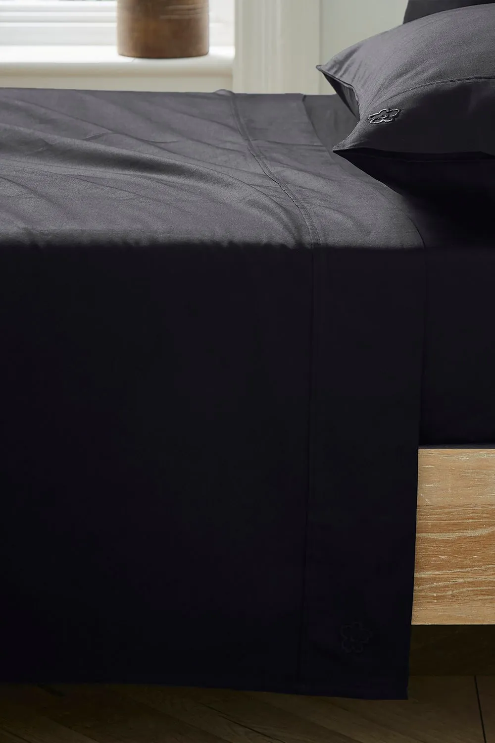 Ted Baker 'TB Plain Dye' Cotton Sateen Flat Sheet in Black 2