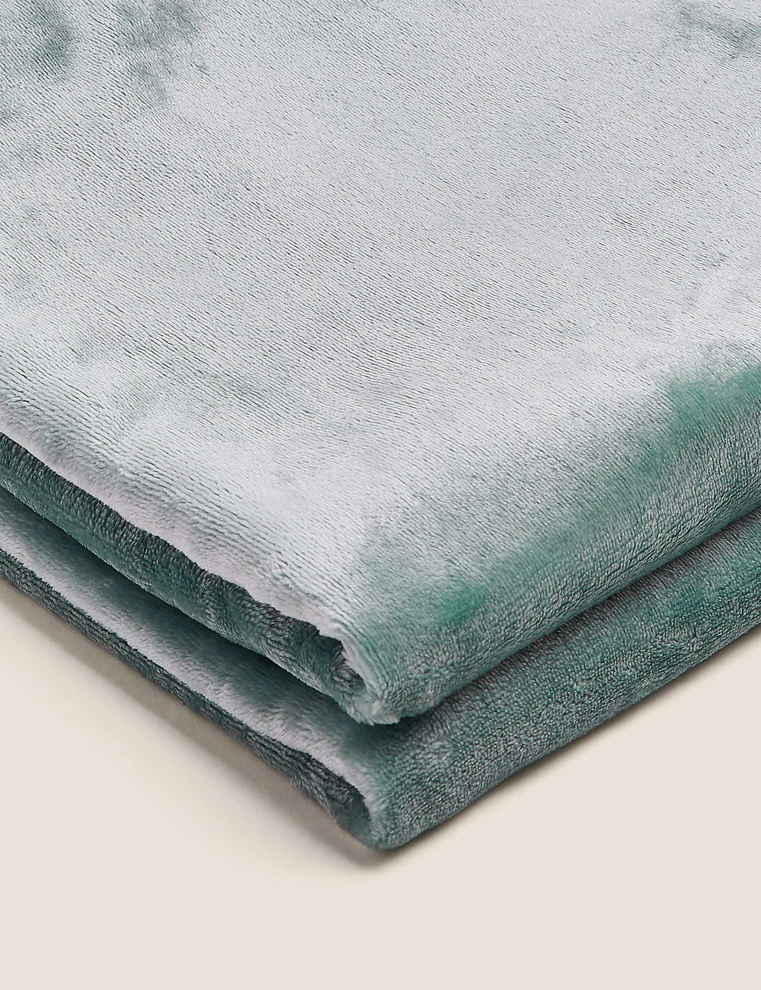 M&S Fleece Throw