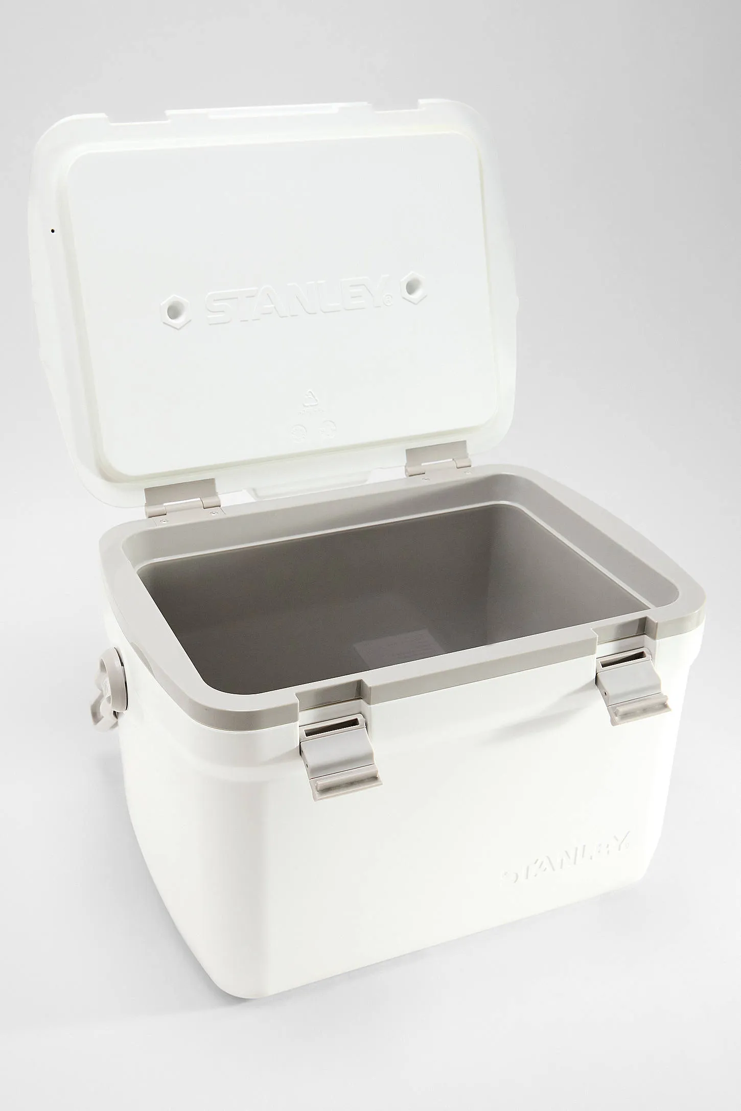Stanley Easy-Carry Outdoor 15.1L Cooler - White ALL 3