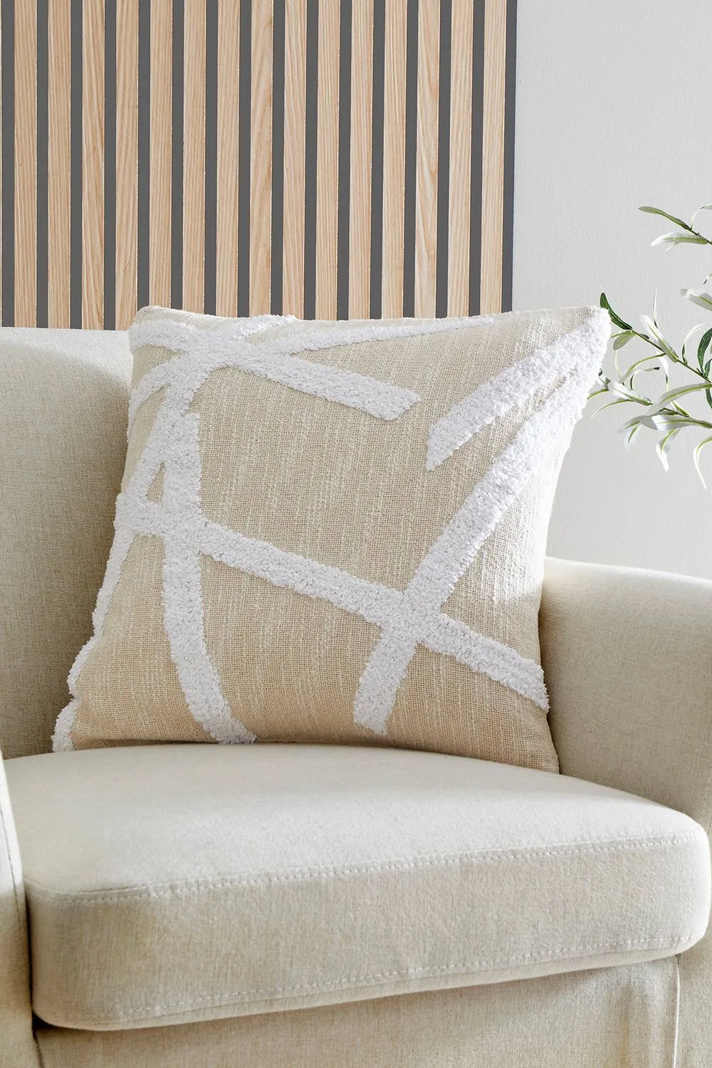 Appletree 'Otto' 100% Cotton Tufted Textured Filled Cusion in Natural