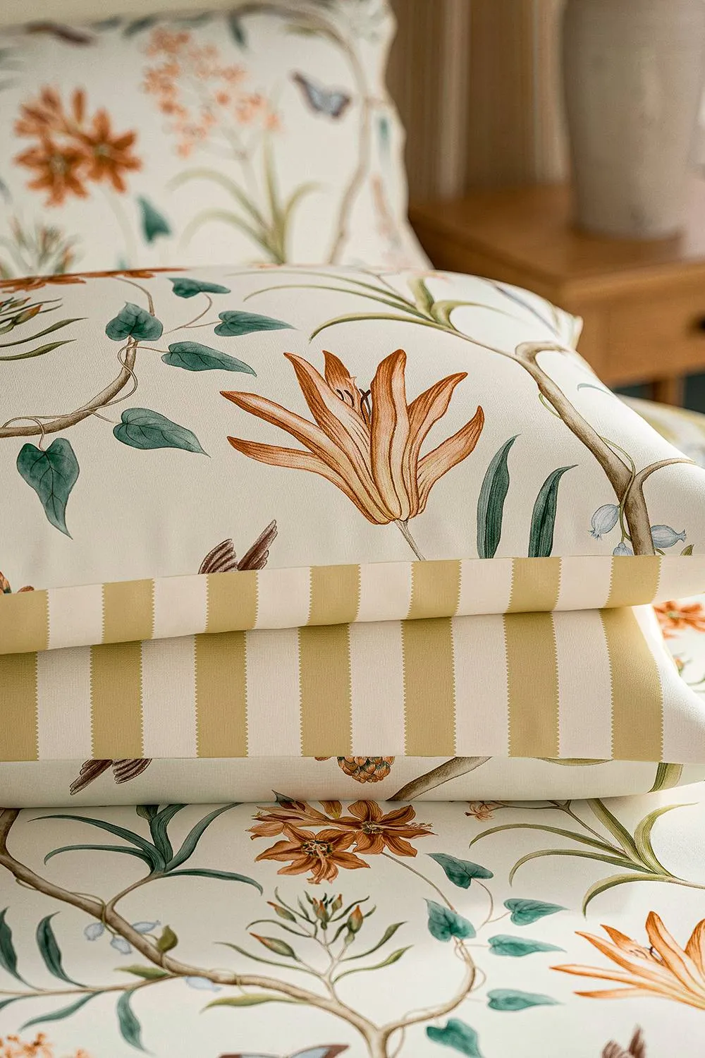 Sanderson 'Clementine' Cotton Duvet Cover Set in Beige 5