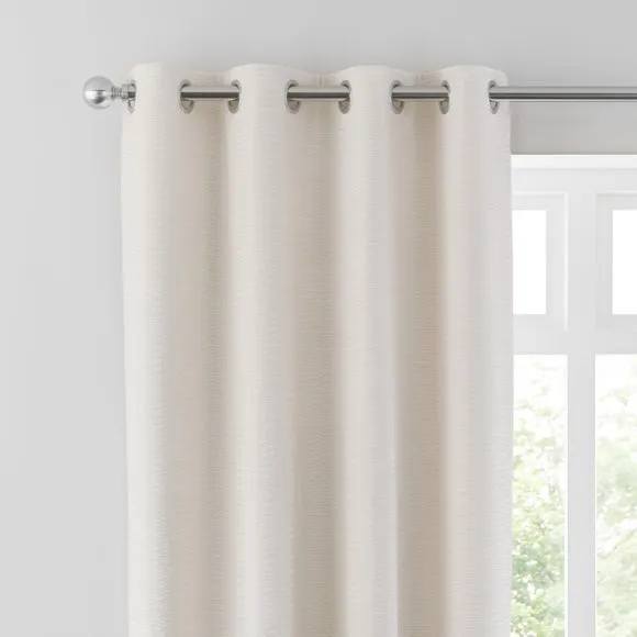 Liza Eyelet Curtains 1
