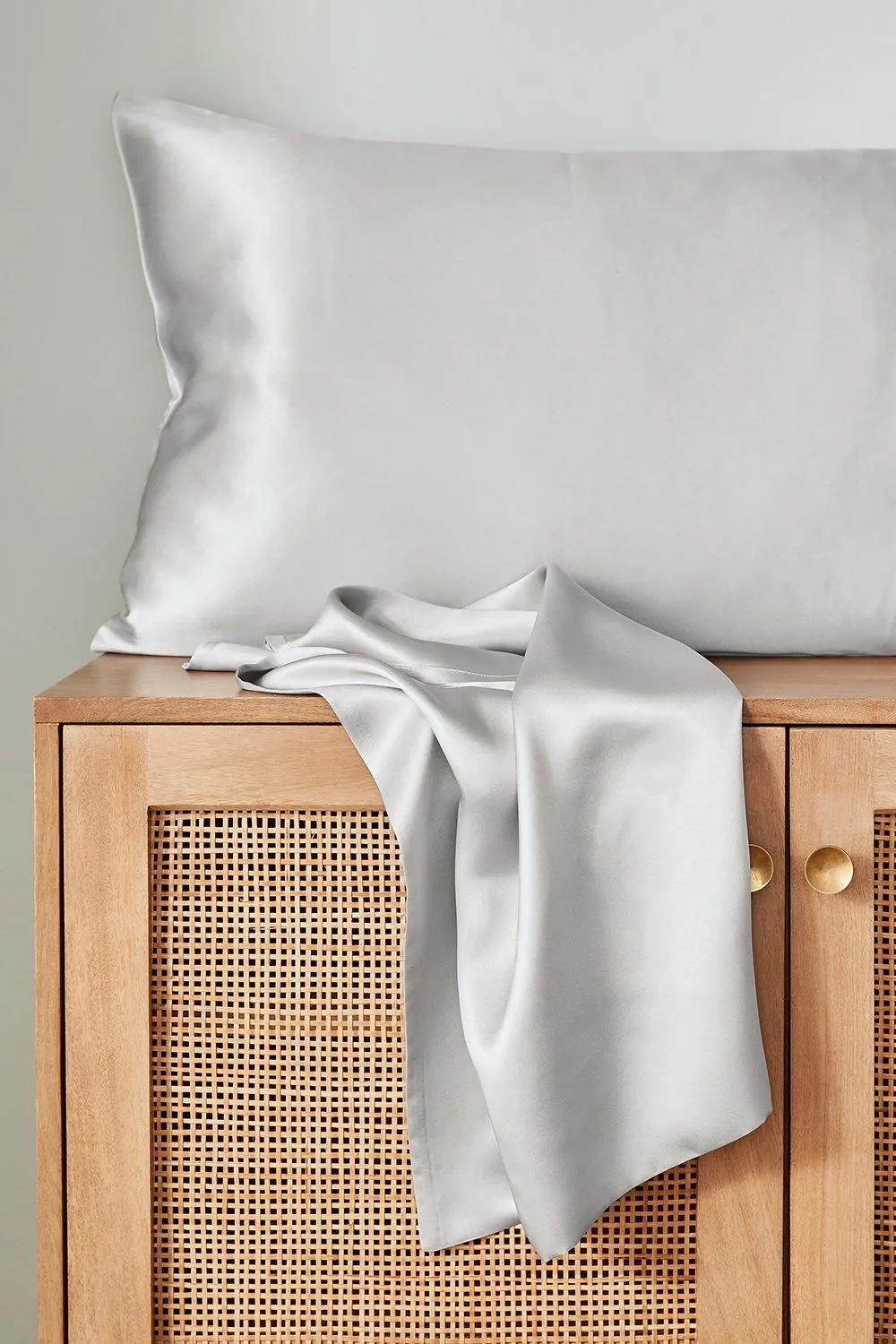 Murmur ' ' Silk Pillowcase in Grey