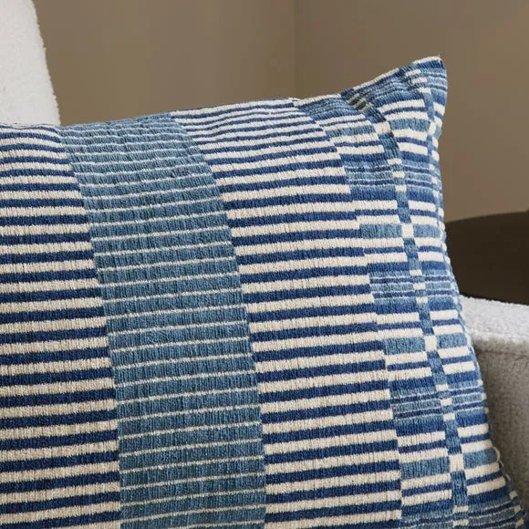 Chenille Jacquard Rectangle Cushion 2
