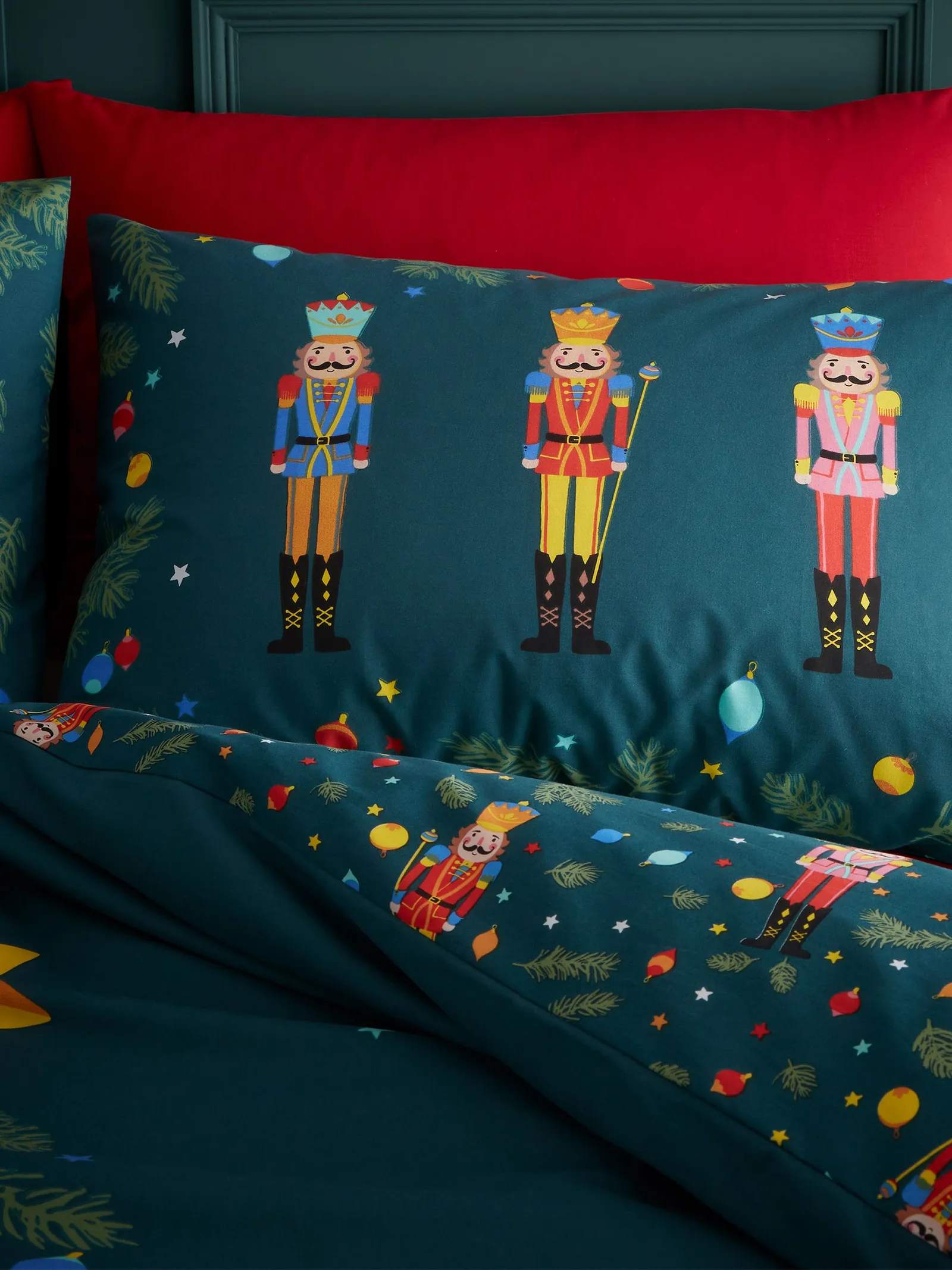 Catherine Lansfield 'Christmas Nutcracker' Duvet Cover Set in Green 3