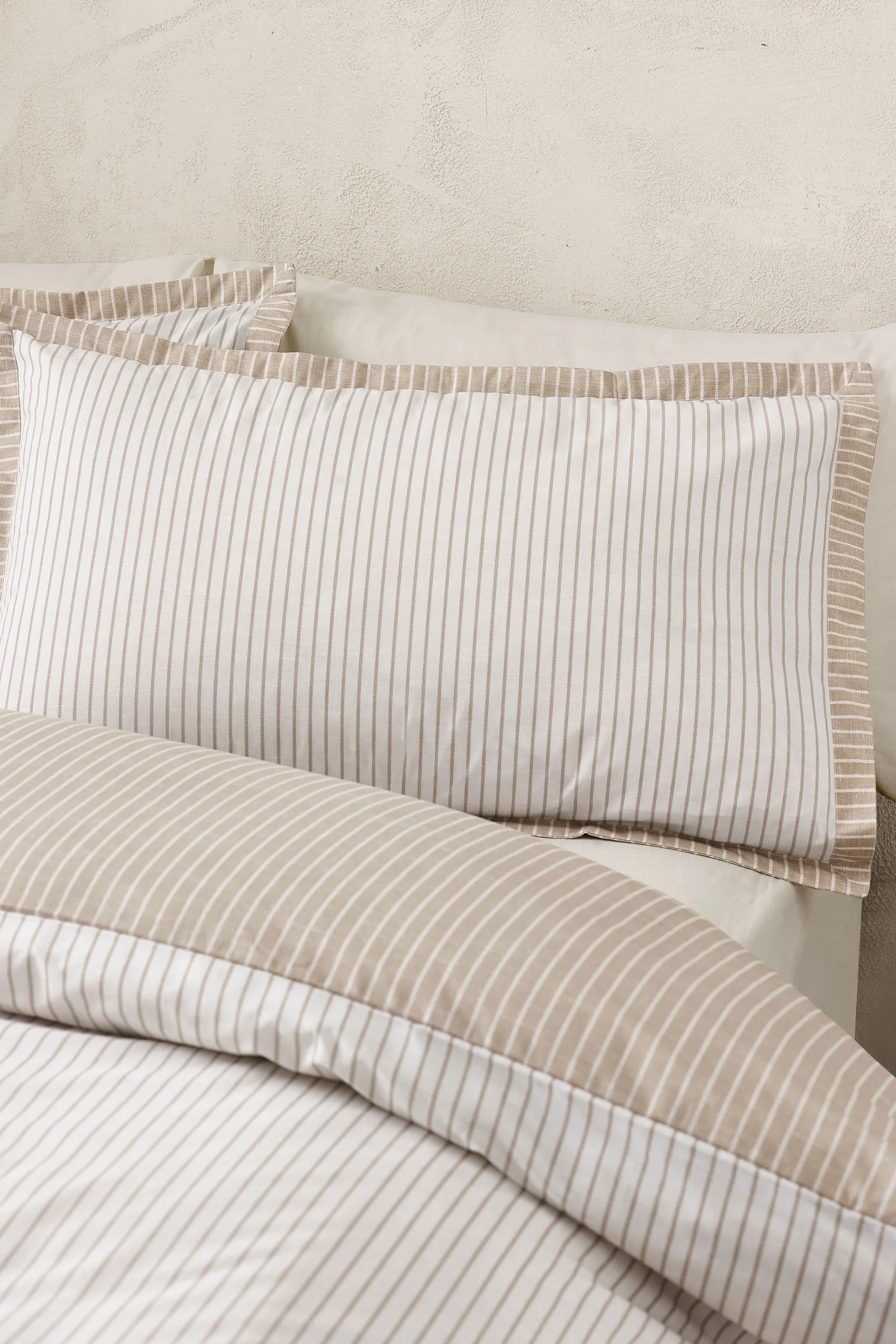 Catherine Lansfield 'Oxford Pinstripe' Reversible Duvet Cover Set in Natural 3