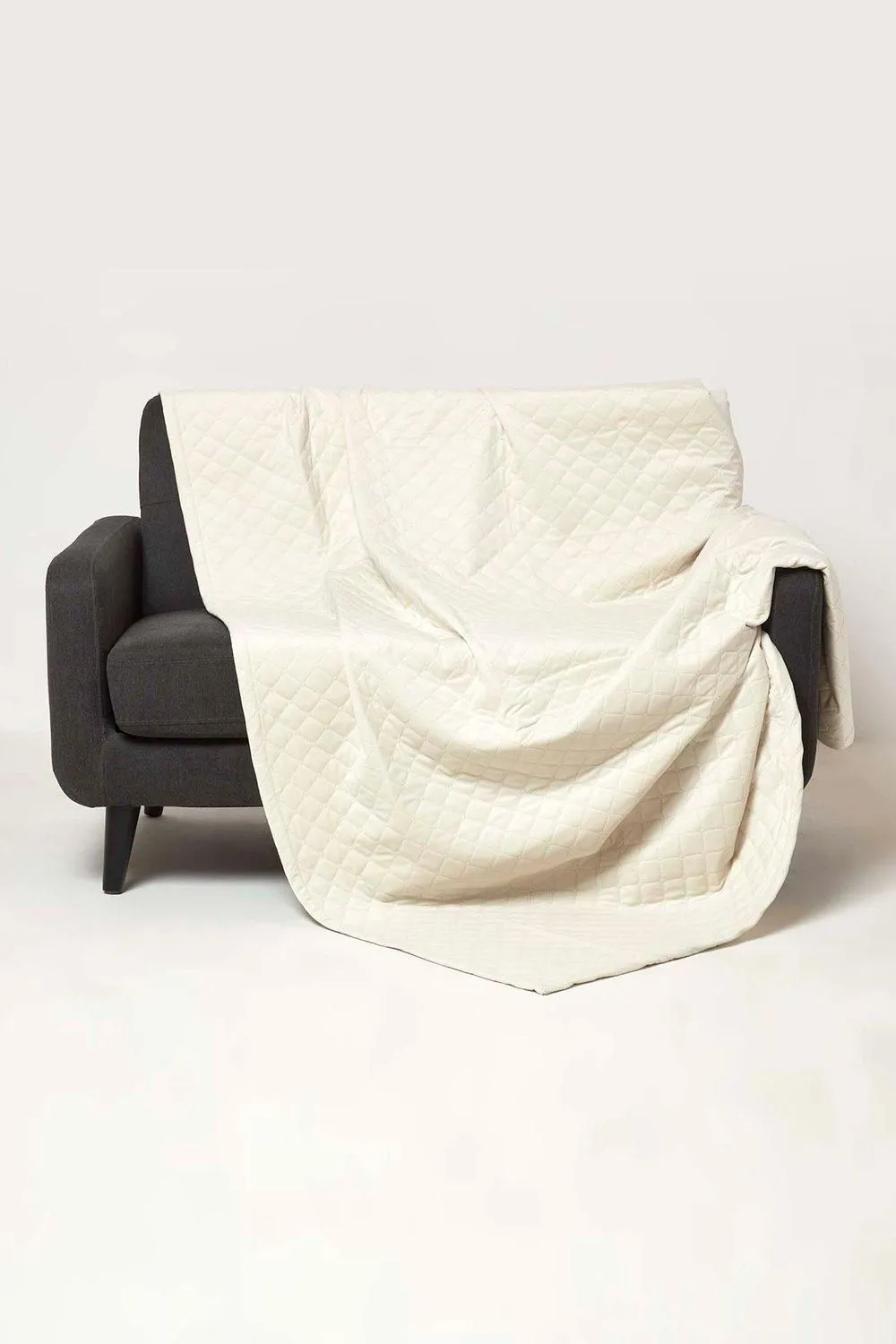 Homescapes Diamond Quilted Velvet Throw in Cream