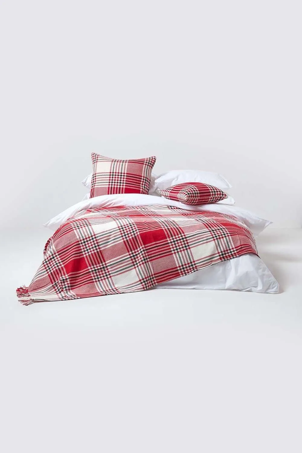Homescapes Tartan Pattern Cushion Cover in Red 4