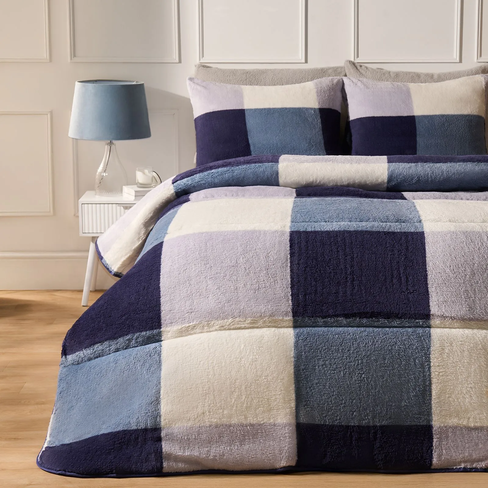 OHS Check Coverless Duvet Pillowcase Bedding Set Teddy Fleece Gingham Quilt 10.5 TOG in Dark Navy