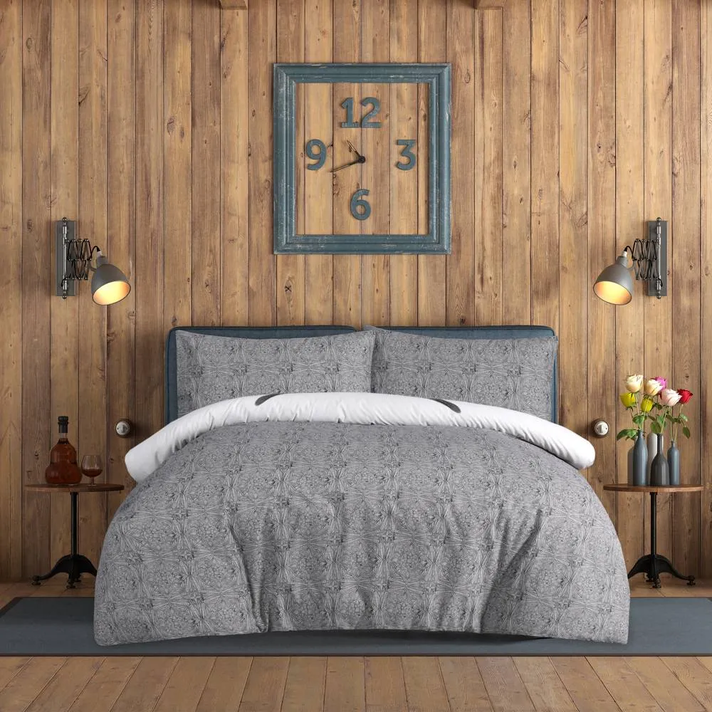 Smart Living Printed Reversible Polycotton Wolf Duvet Cover With Pillowcases in Grey 2