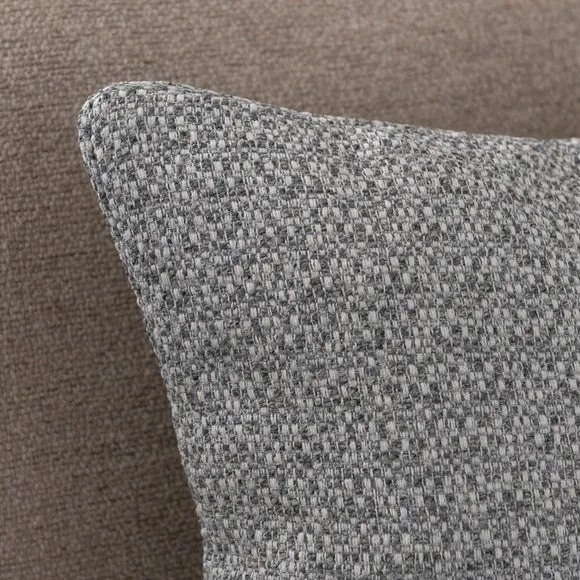 Ridley Cushion 2