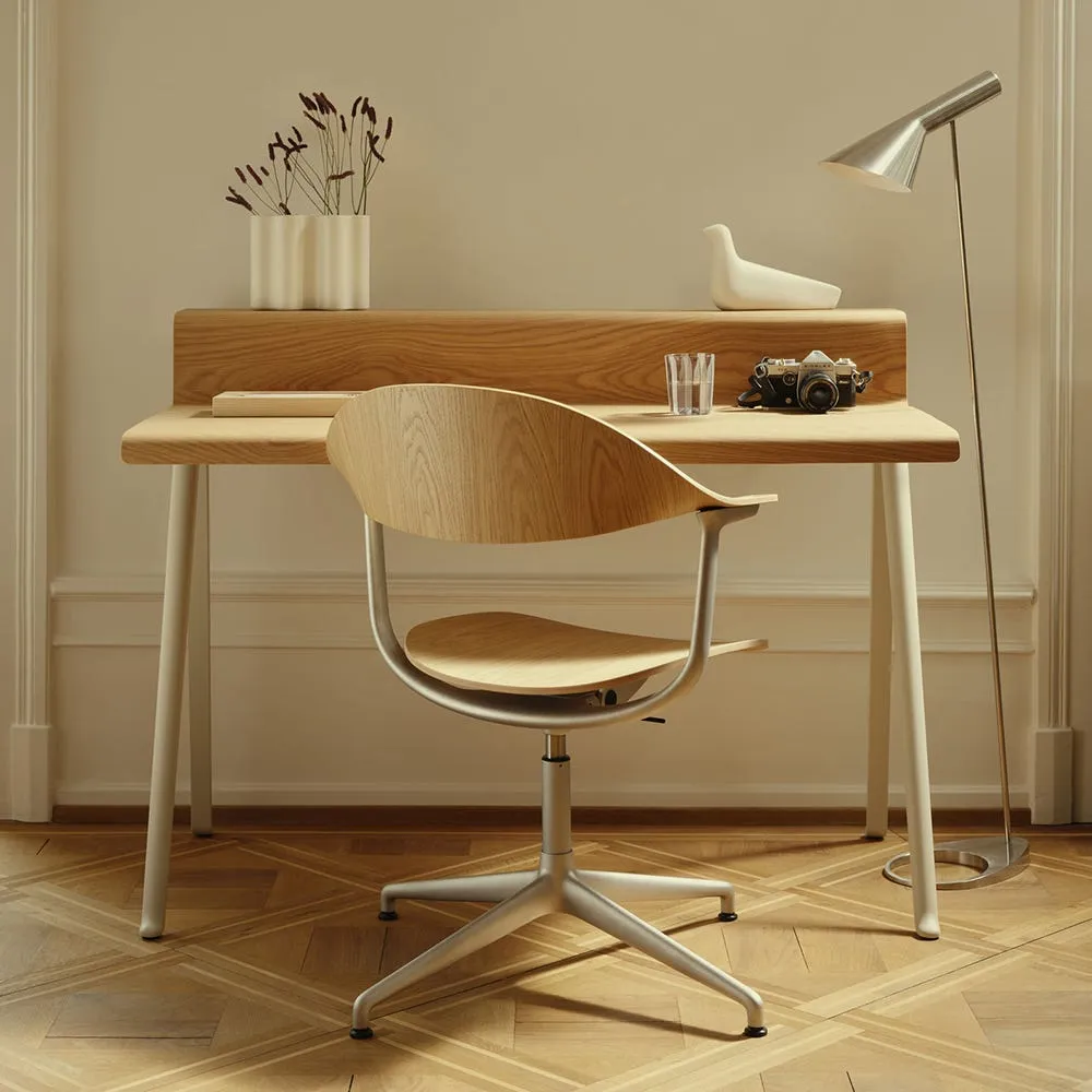 Vitra Courier Desk Light Oak Dark Bordeaux Base 4