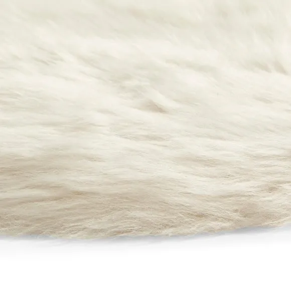 Single Pelt Sheepskin Rug 4
