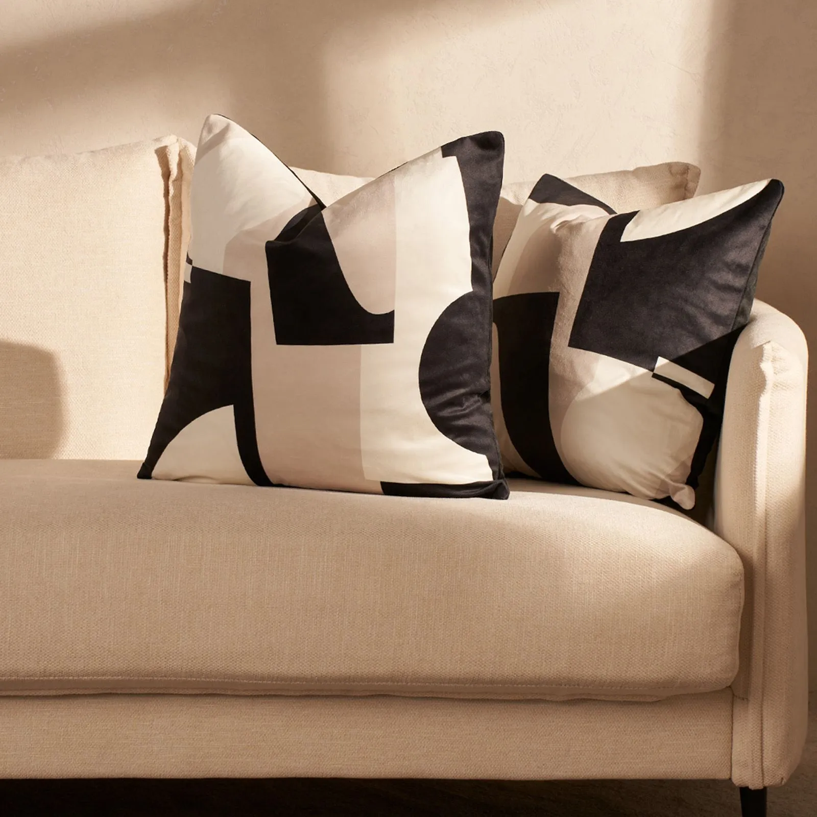 OHS 2 x Abstract Print Matte Velvet Cushion Covers in Black