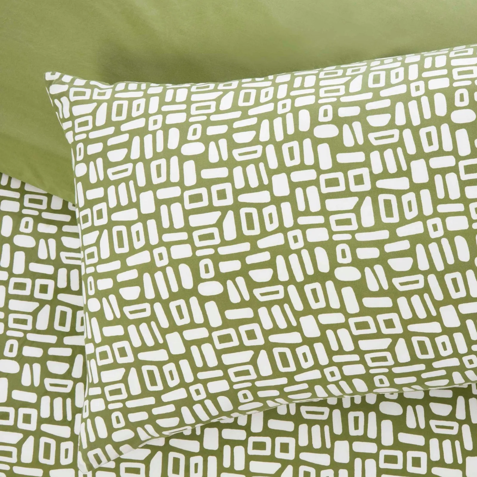 Rapport Home Pebbles Microfibre Reversible Duvet Cover Set with Pillowcase in Green 2