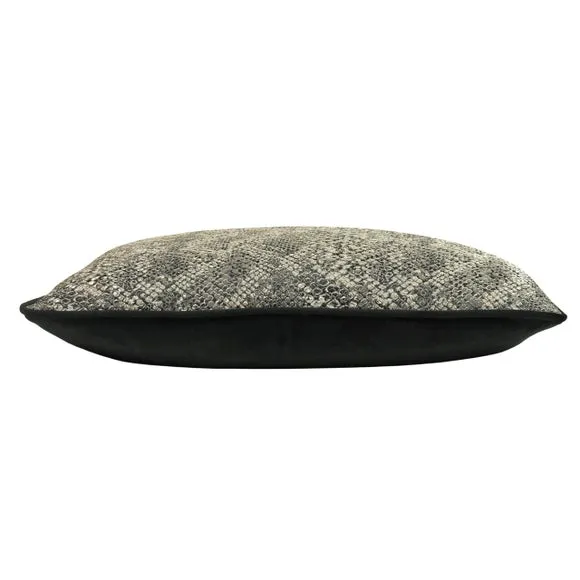 Kai Viper Square Cushion 3