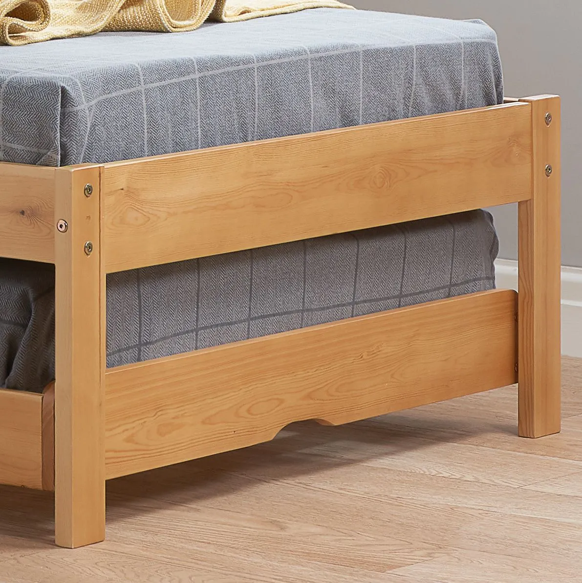 Birlea Buxton Trundle Bed in Brown 4