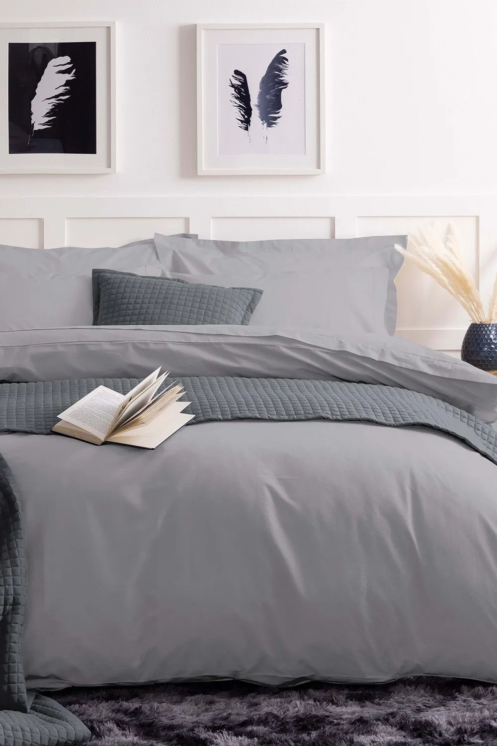 Belledorm Easy Care 200 Thread Count Cotton Polyester Percale Duvet Cover in Light Grey 1