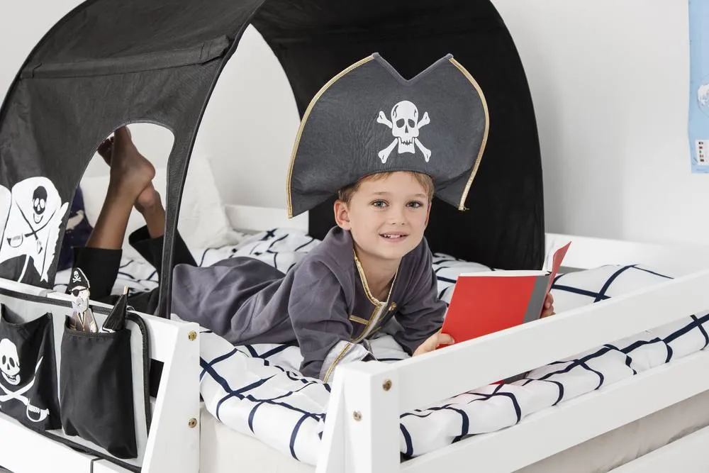 Nöa and Nani Moro Cabin Bed Midsleeper with Pirate Hideaway Package in White 3
