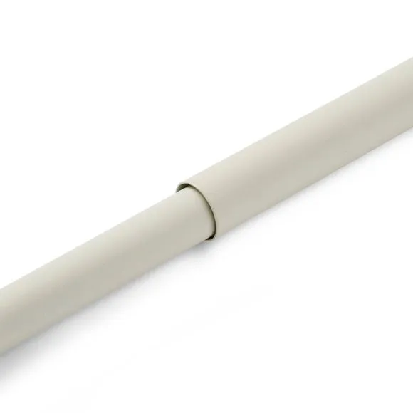 Globe Extendable Metal Eyelet Curtain Pole 3