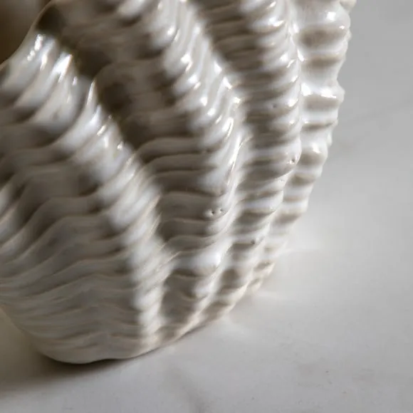 Ribbed Shell Ceramic Vase 3