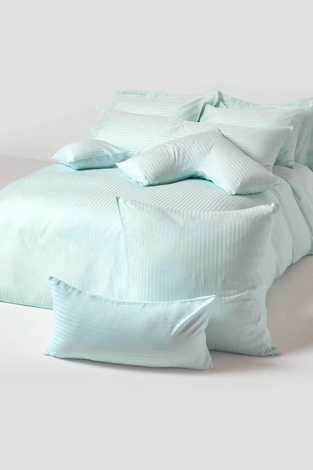 Homescapes Egyptian Cotton Super Soft V Shaped Pillowcase 330 TC in Aqua 5