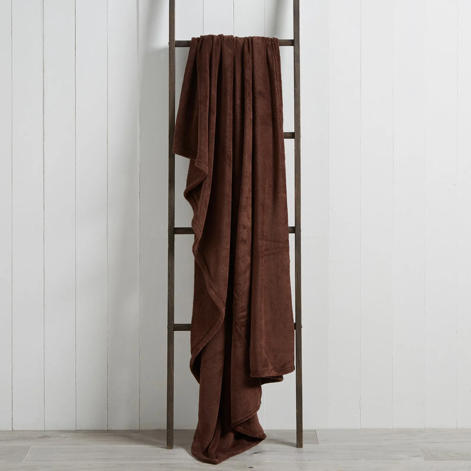 Soft Fleece 130cm x 170cm Throw Brown