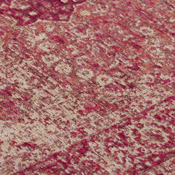 Mila Traditional Rug 3