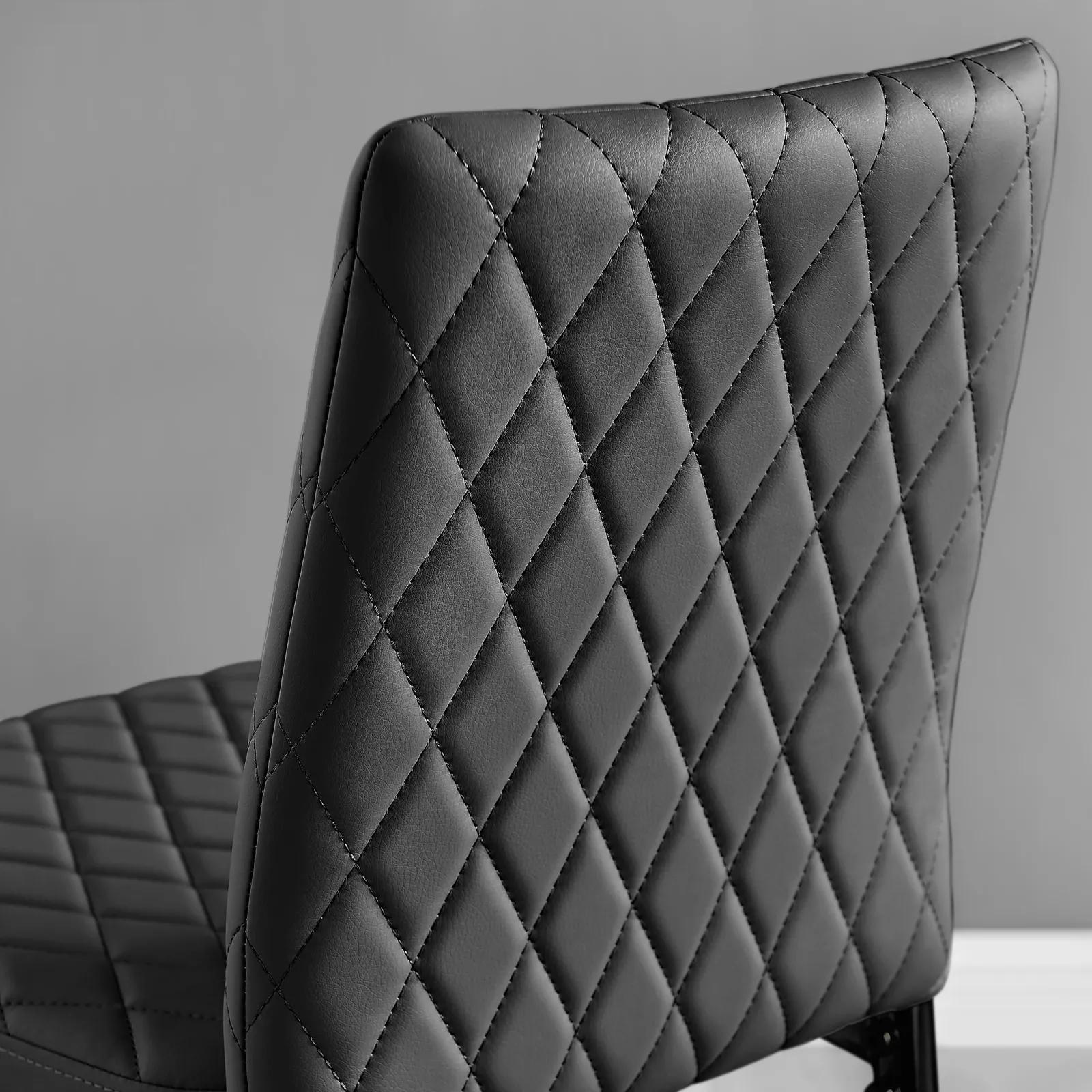 FurnitureboxUK Set of 2 Milan Hatched Faux Leather Padded Counter Stools With Black Metal Legs 4